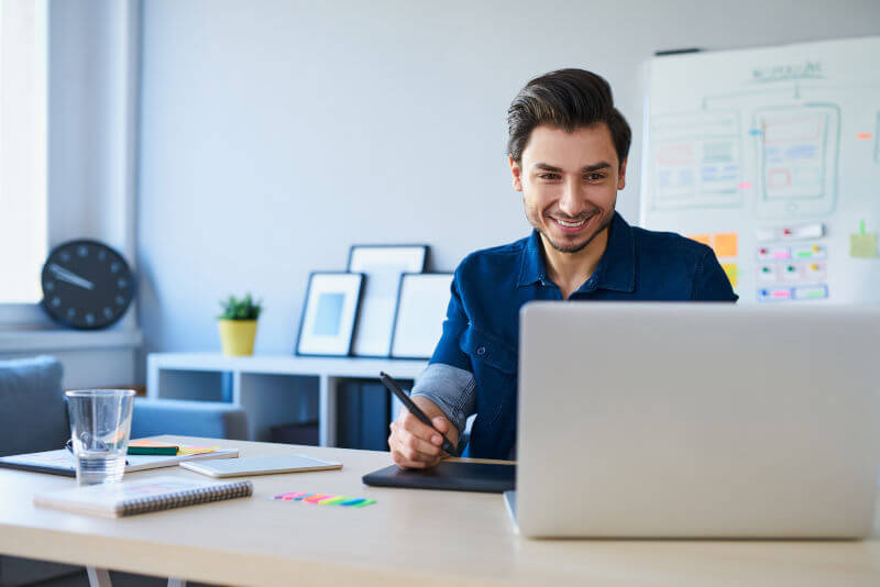Best Practices to Onboard Your UX/UI Designer